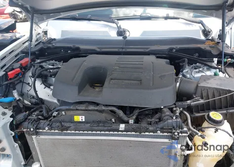 2024 Land Rover Defender 110 P400 S z USA, uszkodzony, nr VIN SALEJ7EU9R2245865